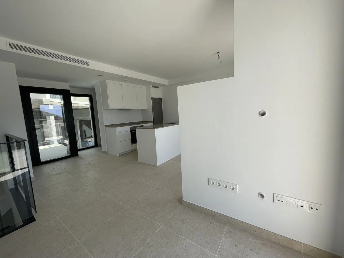 c1e73f01-6c4b-4314-ba36-0f0356b09839