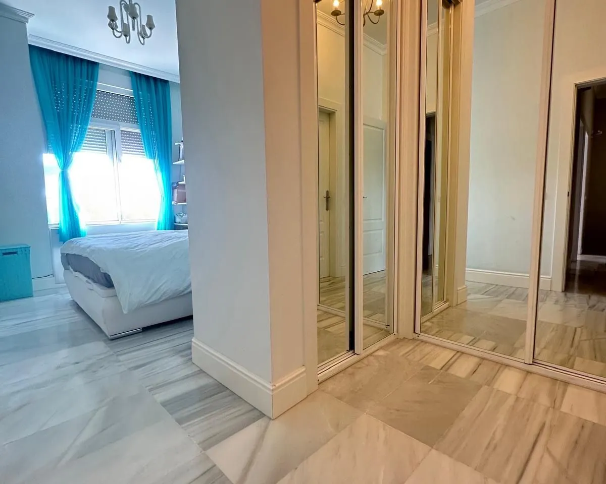 8cf9ced8-012b-4128-981c-99dc64e4ac1b