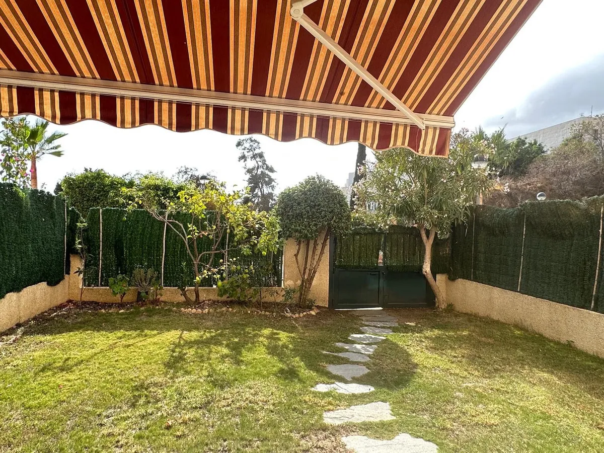 9cfcdbad-9345-400e-bc4a-09b3a1a021a8