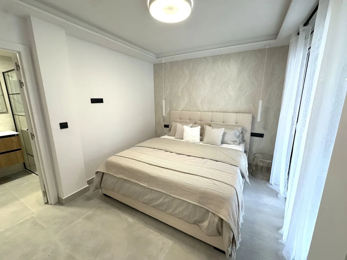 93698172-d90f-4ce9-a7de-1c72ecfa20a0