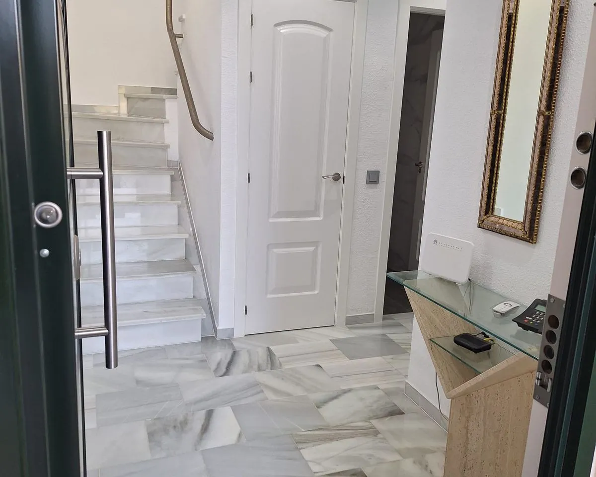 17b4990c-152f-4f57-88e7-ceda5627985e