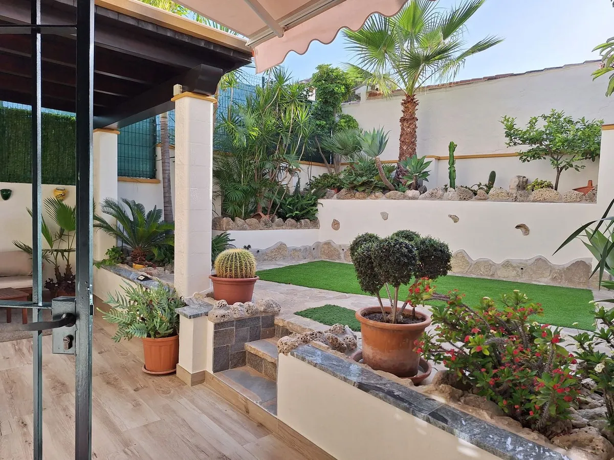 1ade2e05-6996-4082-89ad-268a59e0418c