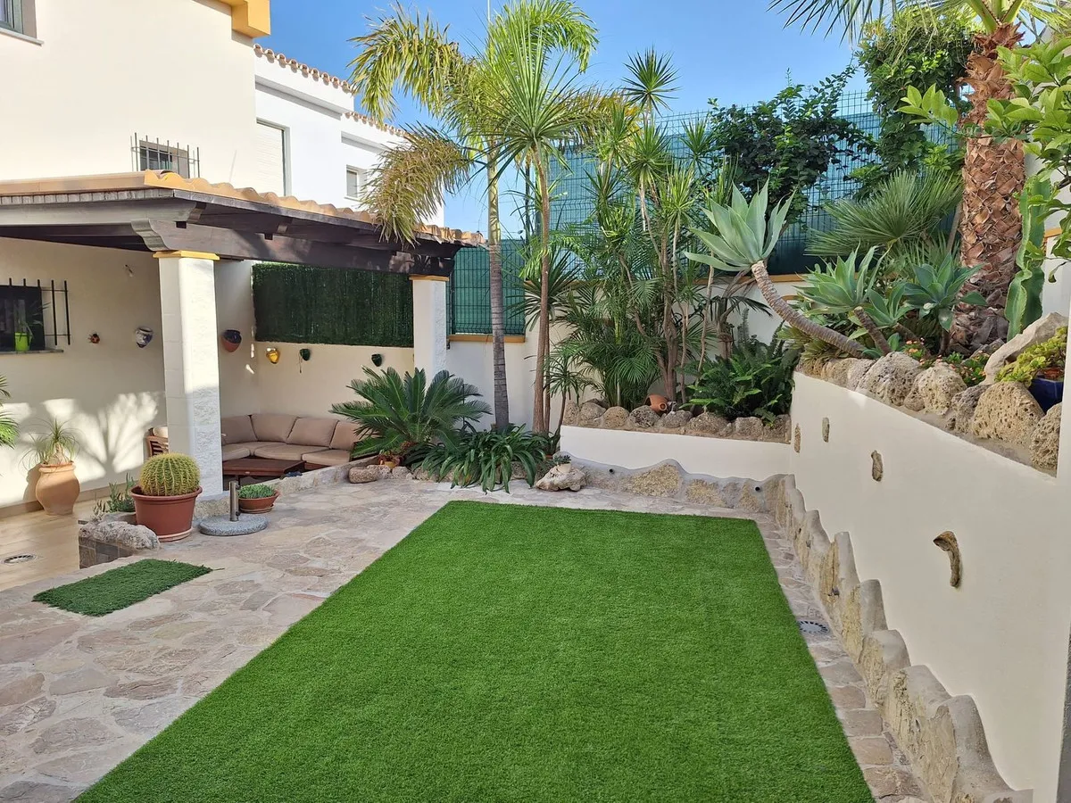 2c8920f3-097a-43f0-bcee-3c888aa19bb4