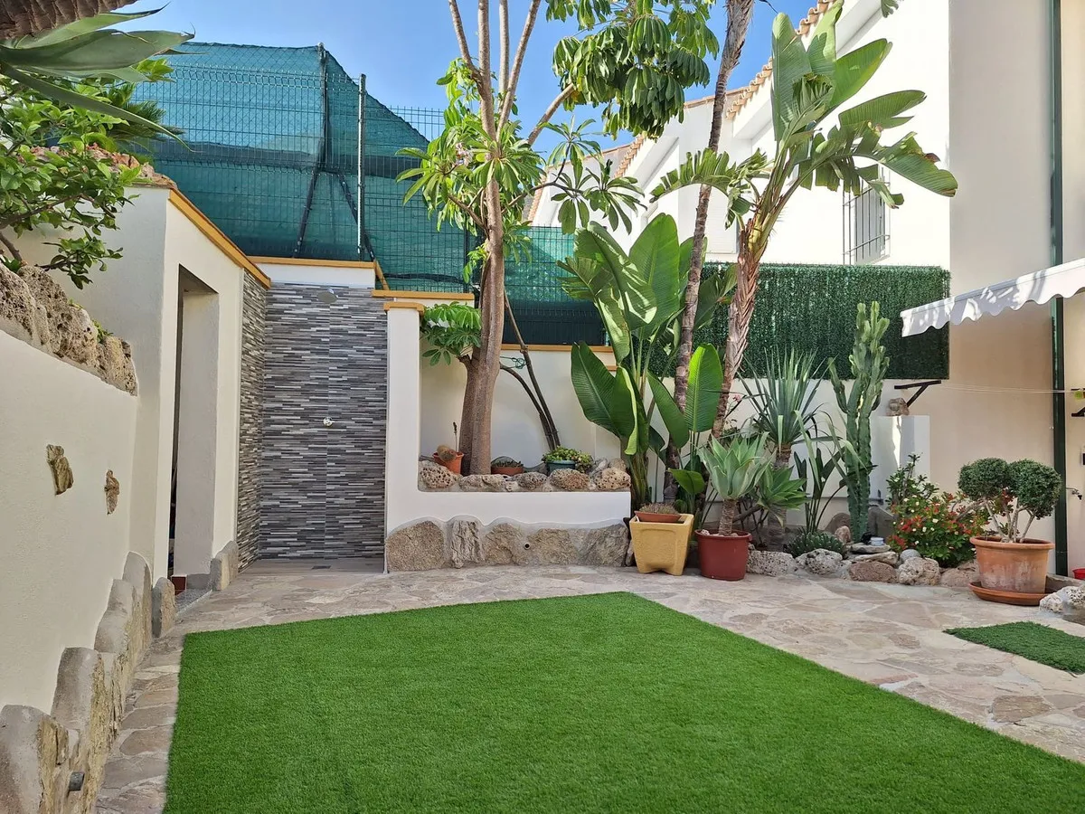 912551e3-e335-4cda-b889-d492286292cb