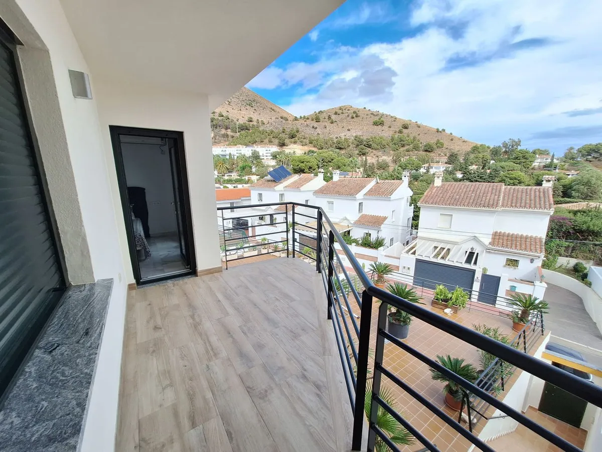 a032d940-0d26-4d0f-ad9b-5c7fdc5f2a3f