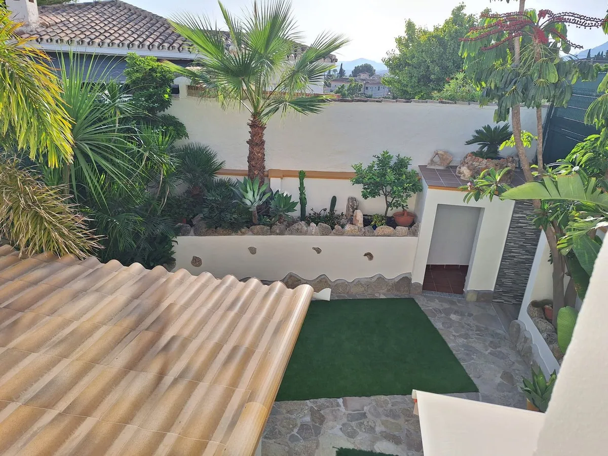 b73e2d7a-8e43-4dc9-a9e5-b8e0d970374f