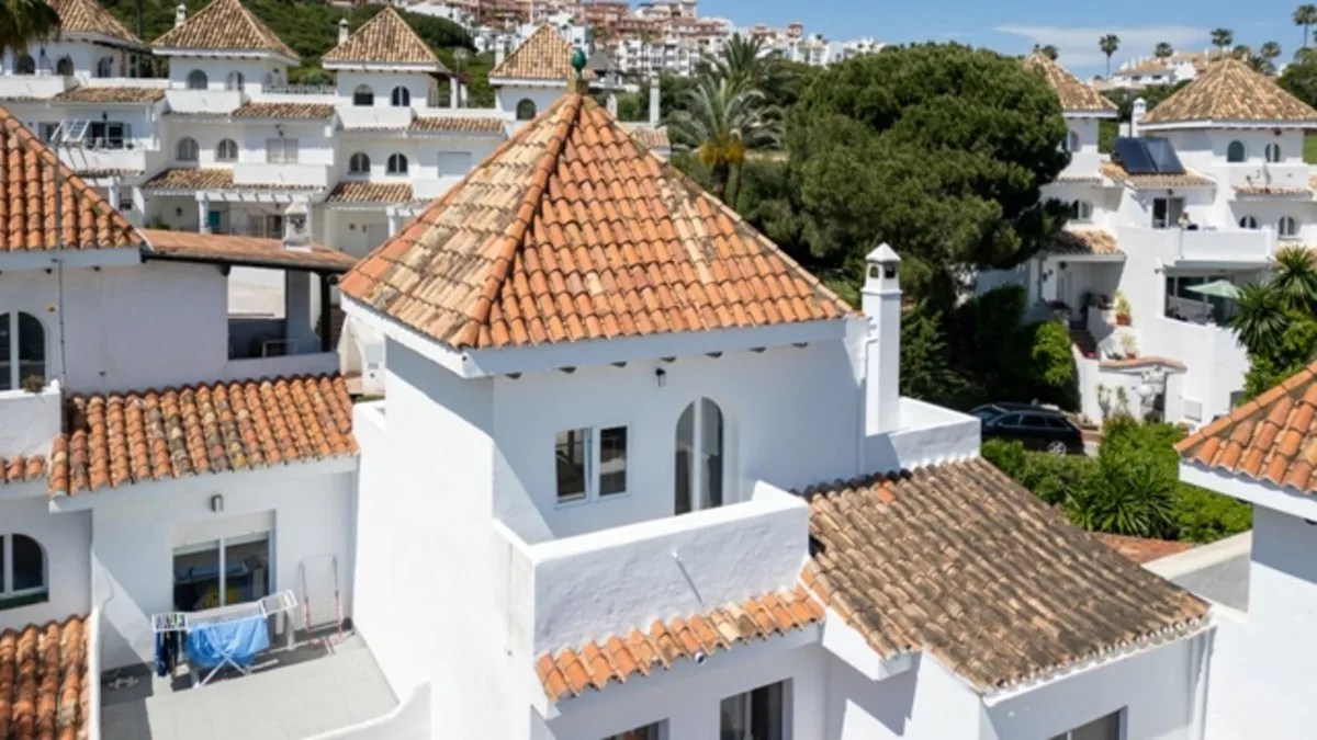 1b85e546-98b0-4030-9f0d-13a166212e82