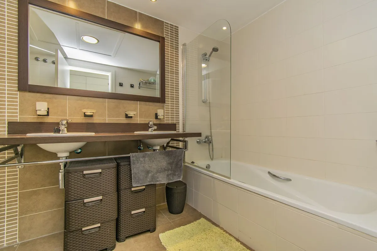 2dcb3d1a-69ad-411e-9b37-f4a4b0b3342e