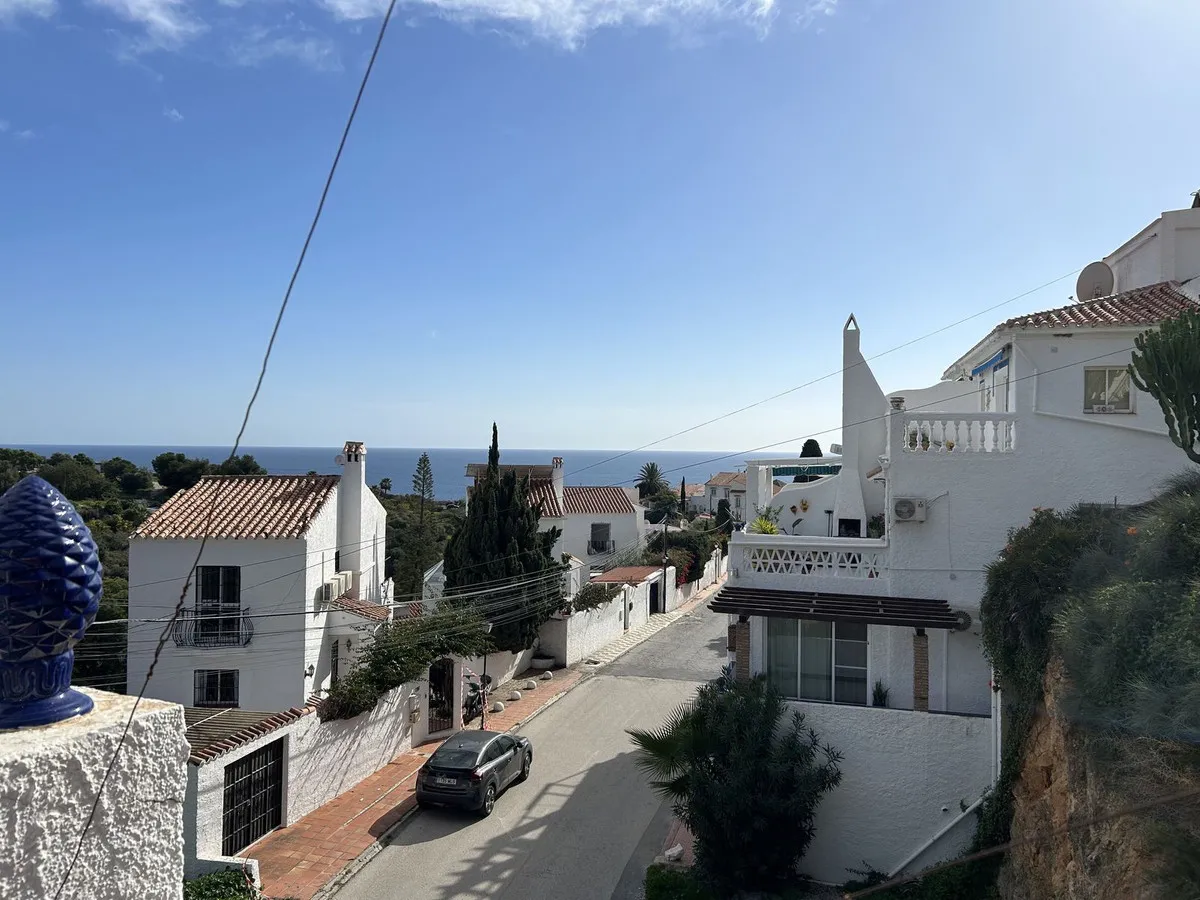 02bc25f2-4f56-4aa7-bdf1-3e976e22f4ff