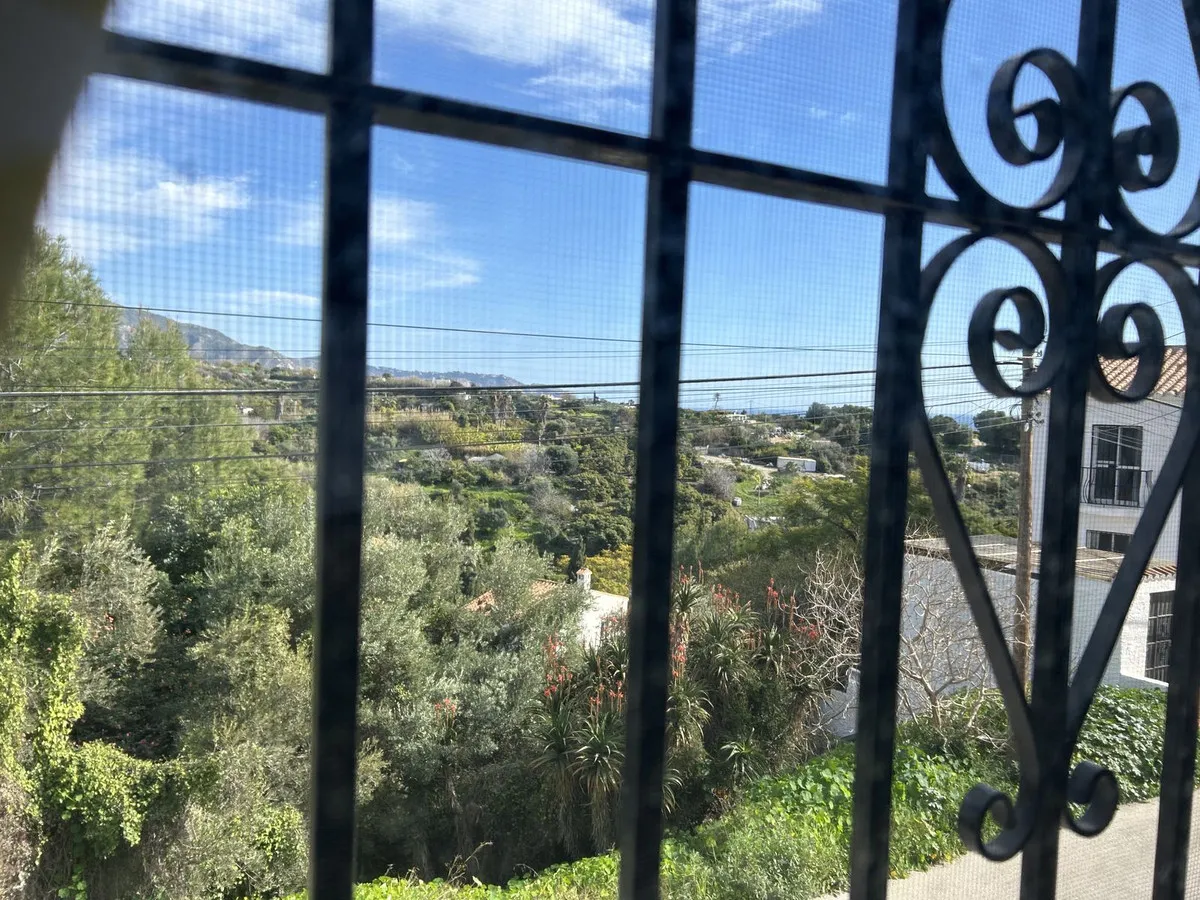 c6af9ae6-a80f-4cbb-9bc8-8e90ebdb2588