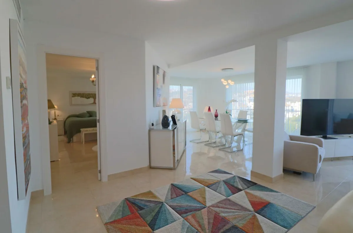 6044d84b-3a05-4118-879b-00466e85678e