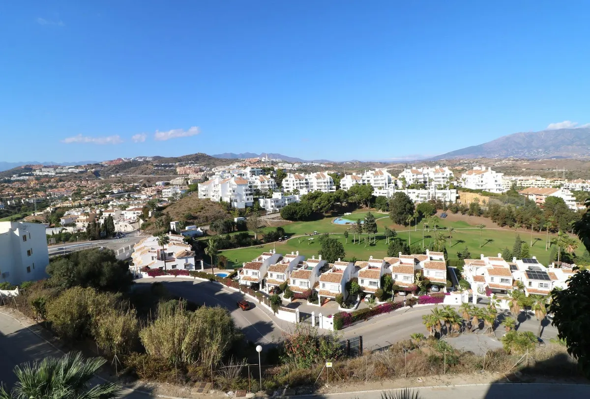 680adf58-5fb3-4242-83c4-902585996d2d