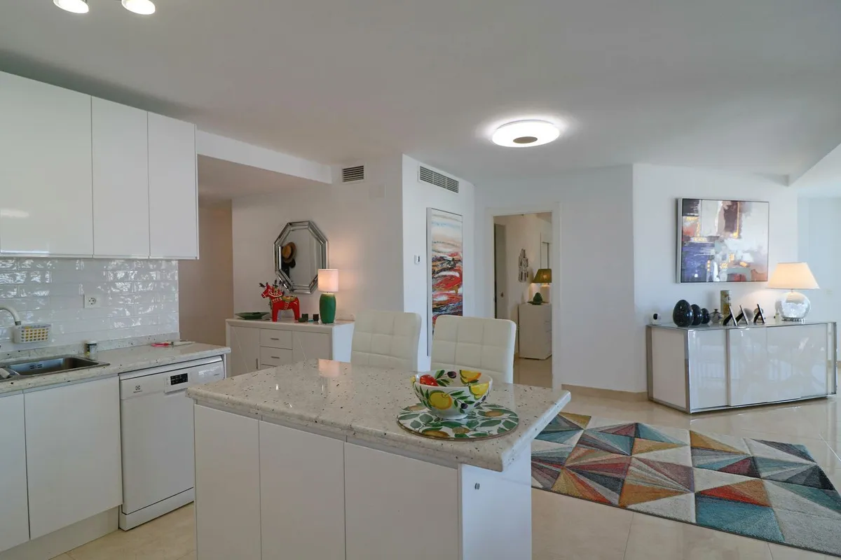 bc534183-adfe-4de2-8a74-fe32071f9ffd