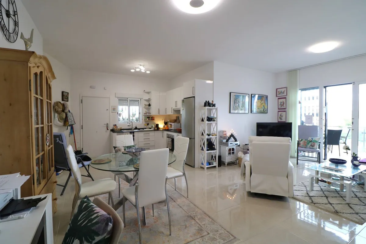 f57407f3-384f-4a3c-a9e6-9c6c0e484666