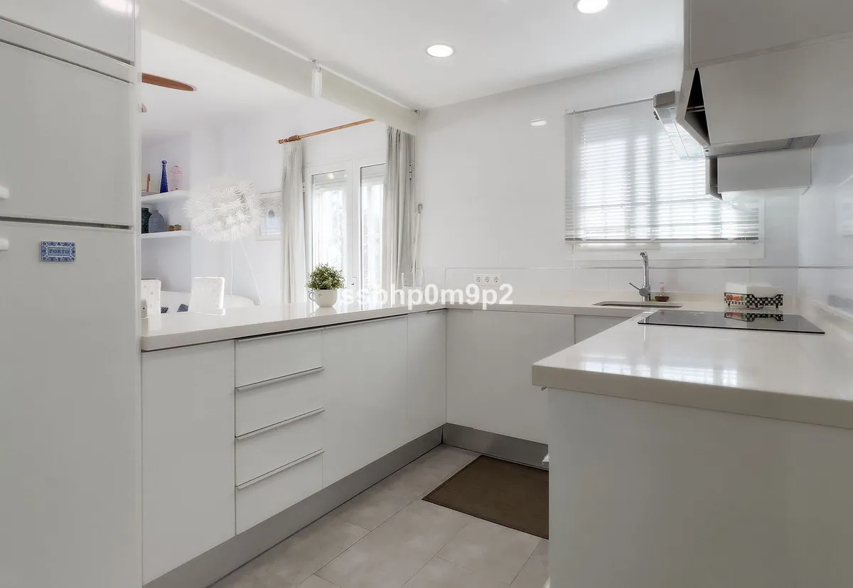 1b615871-b826-4f0d-8fd6-0361a0307a85