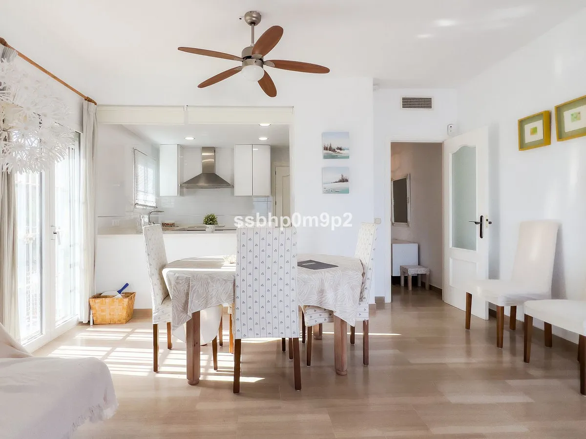 2d85e199-c793-4eea-a613-4c1033efae8c