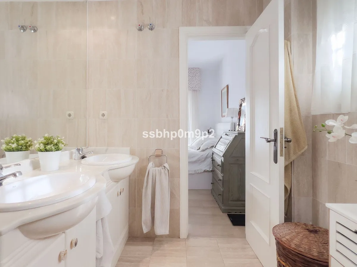 ea58b686-9b44-45f4-aca4-efd838df5035