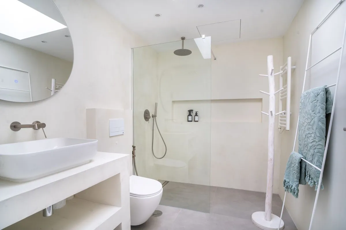 0462c031-8f35-44df-acbe-e3caded0b74f