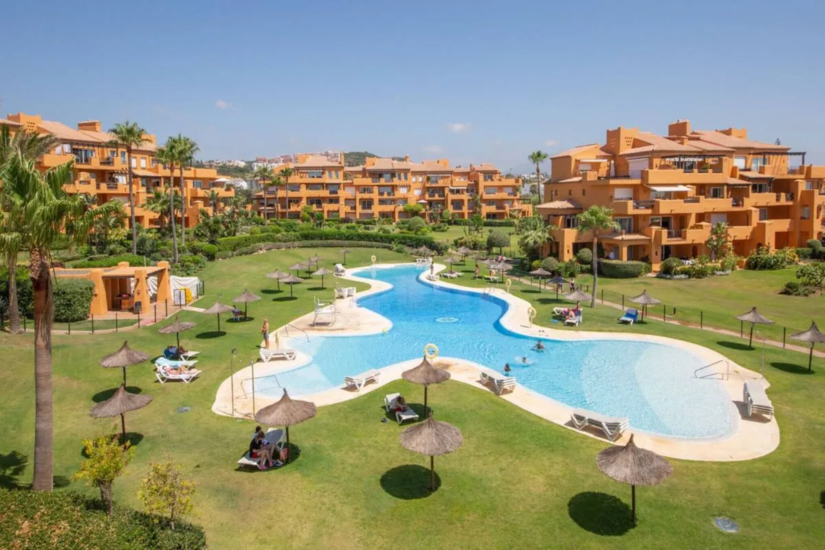 1f89d7ee-8358-45ea-bf0f-18fc075f8d61