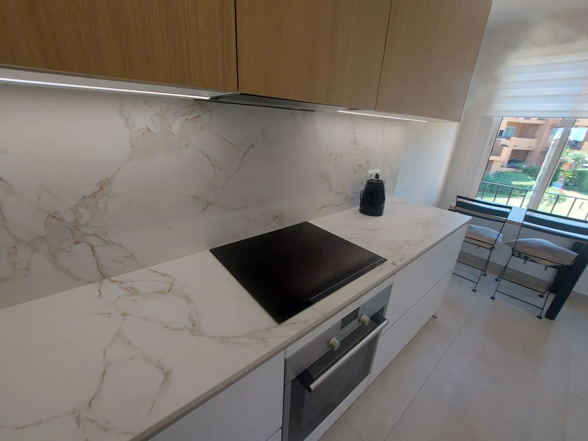 ba94affe-0231-44b1-8f0c-137518bf9ee0