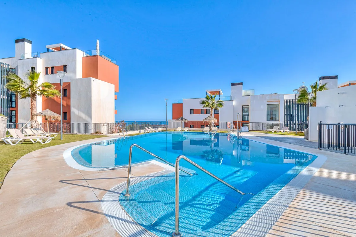 33224946-2fba-40c4-9f4f-72874d31d373