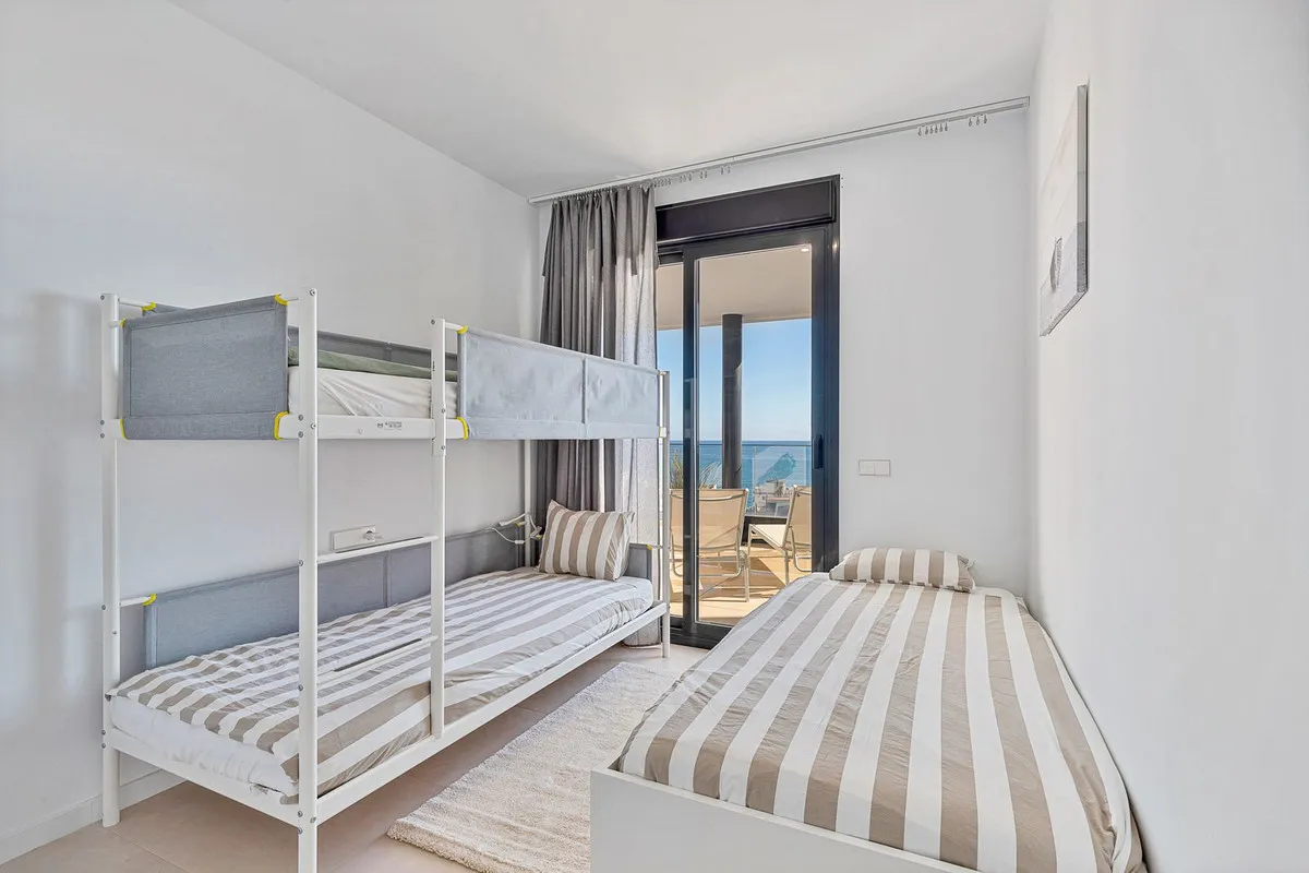 3d65ce9b-77a9-41d4-ba41-8bee669a2cfa