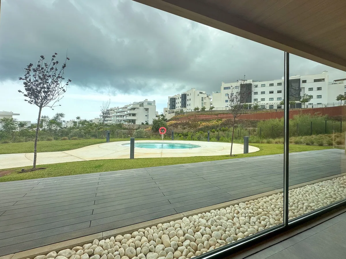 92e9f662-df3b-4152-92a0-ee46a6514d71