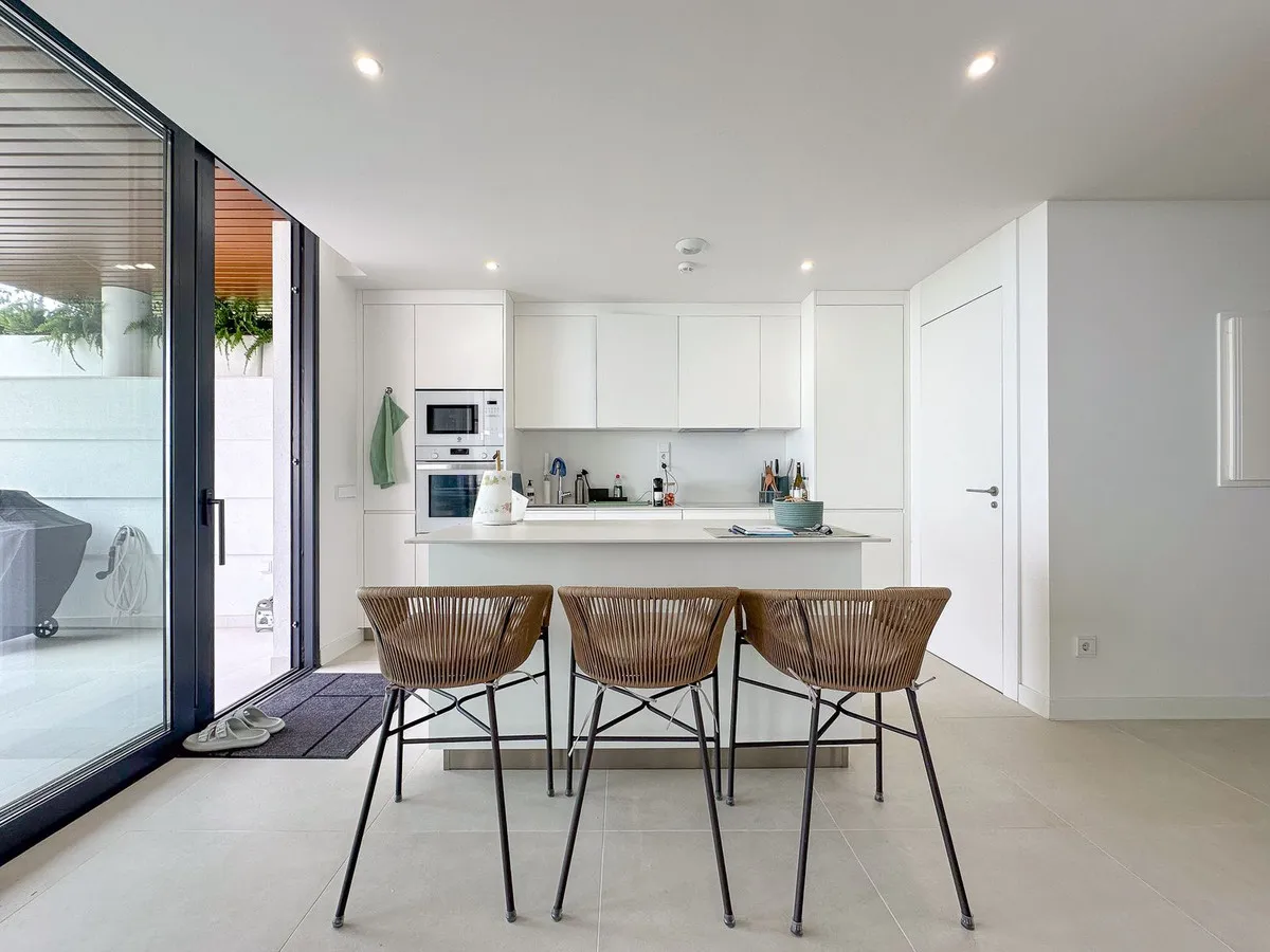 a2d028d6-24af-410e-9270-e0b0e61e7df6