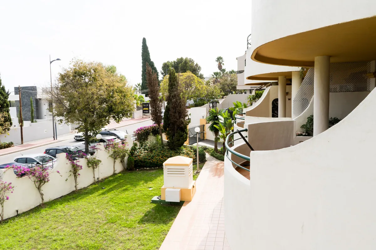 a37866de-3d16-48ca-b6a4-feff94cb449b