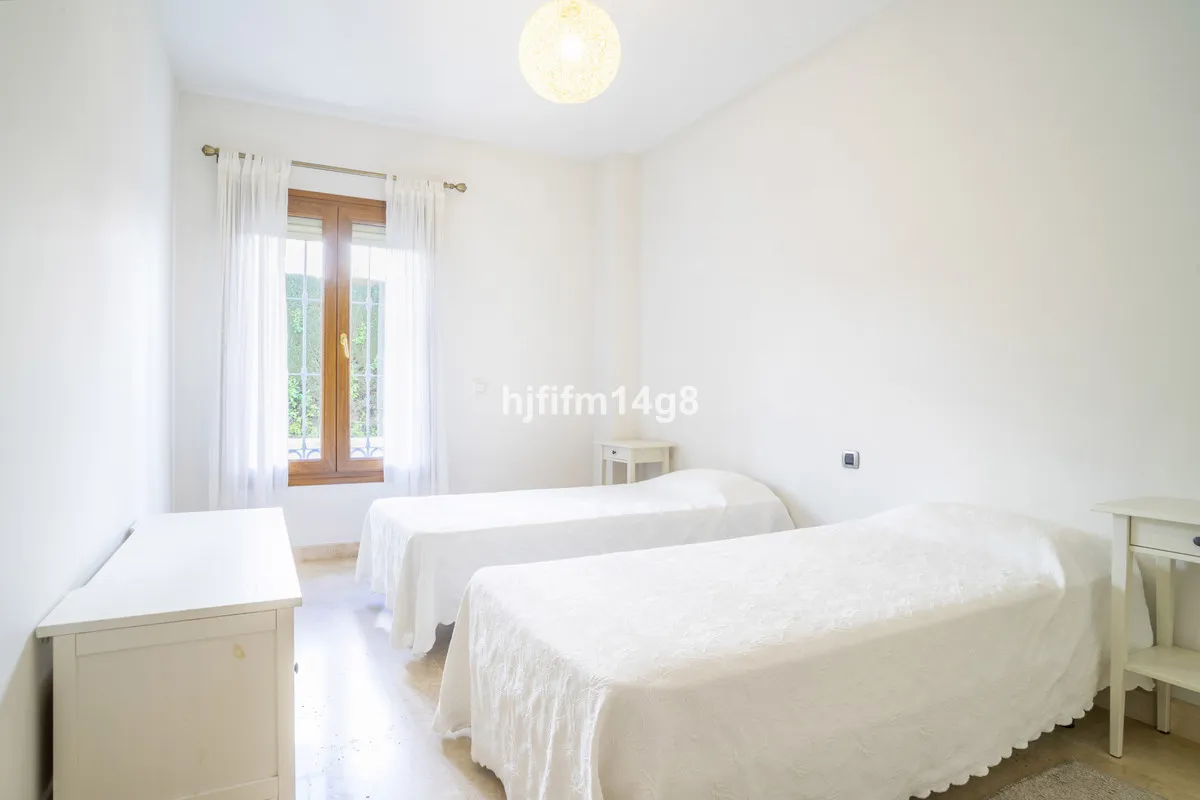 93fd144f-e591-43d5-a96f-4269d6fb66b9