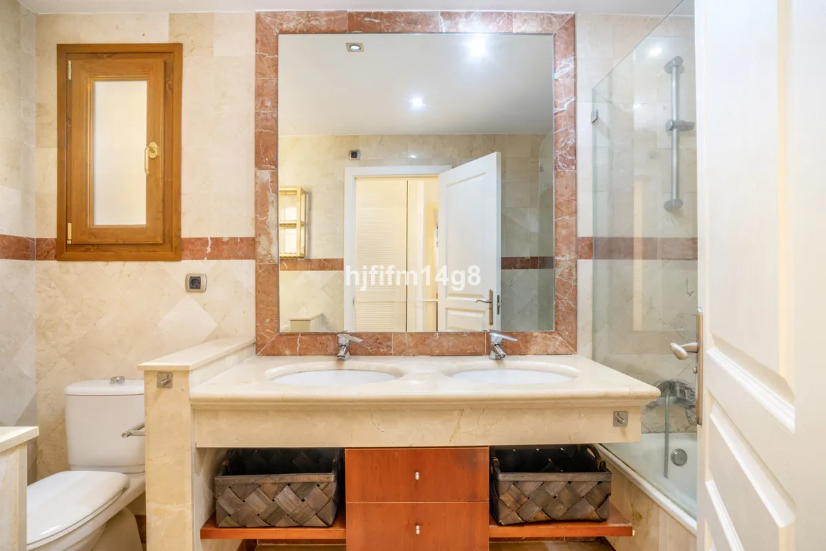 e6c7e162-7ed3-4edc-88fd-bf1ae36e99f6