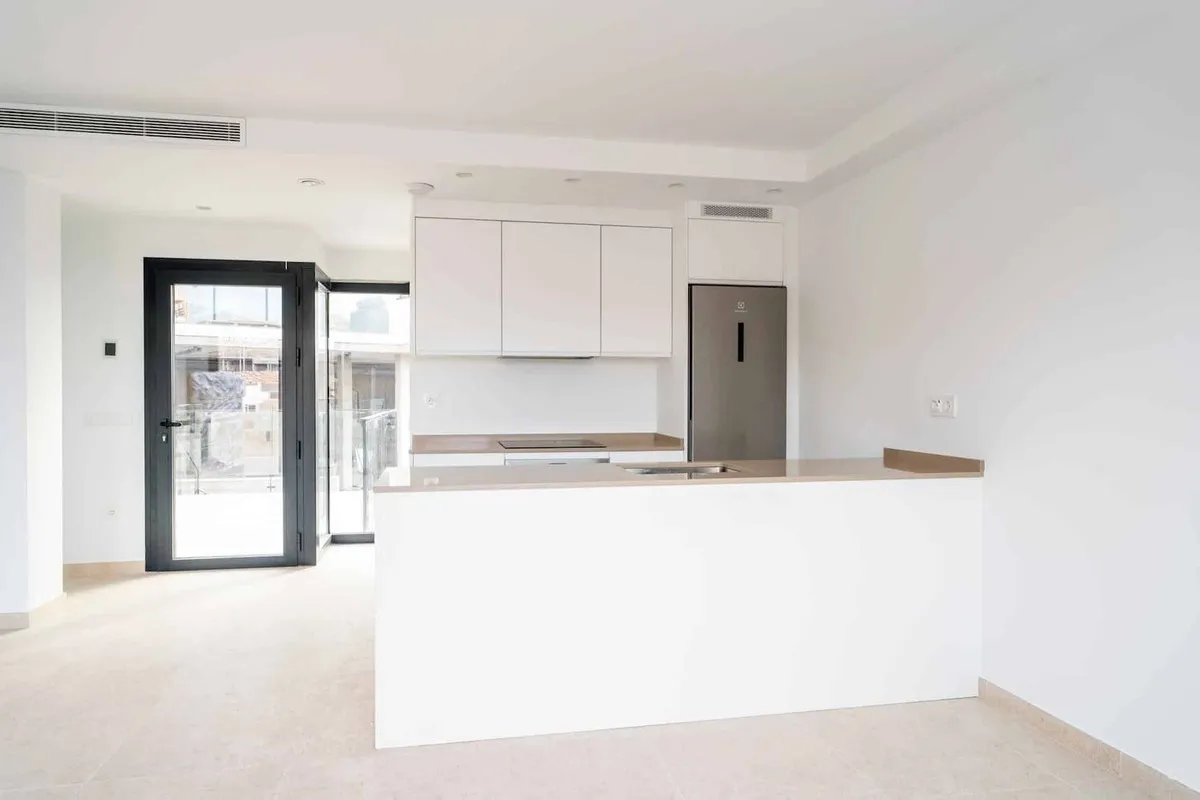 75ac2e12-f59b-4b5e-8924-2d58b8937802