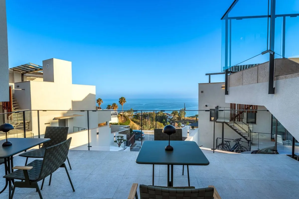 f979e99e-518d-4698-8101-01dc112fe997