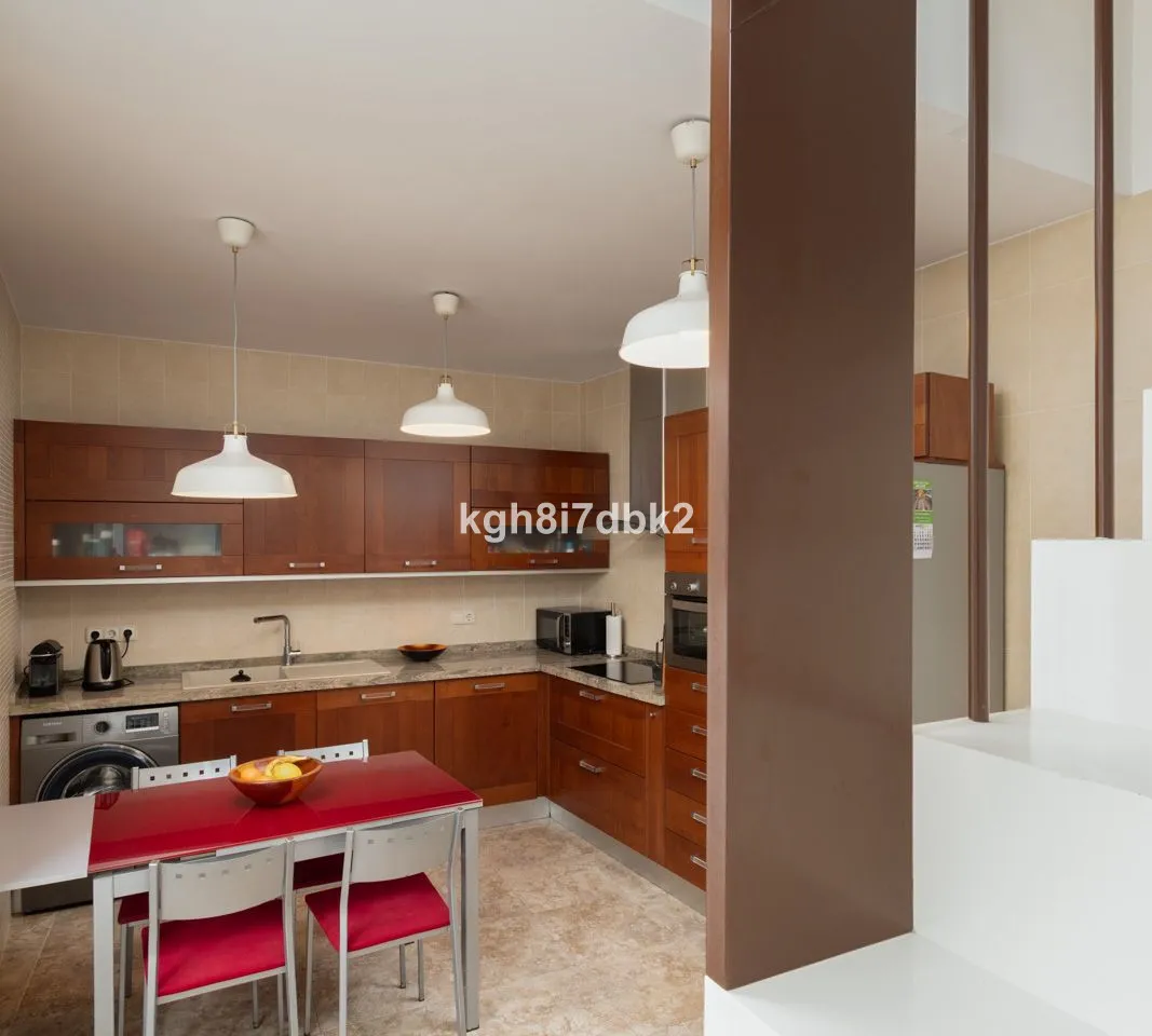 0b16aeb1-781a-42dd-ab00-878ff0fe4e9b