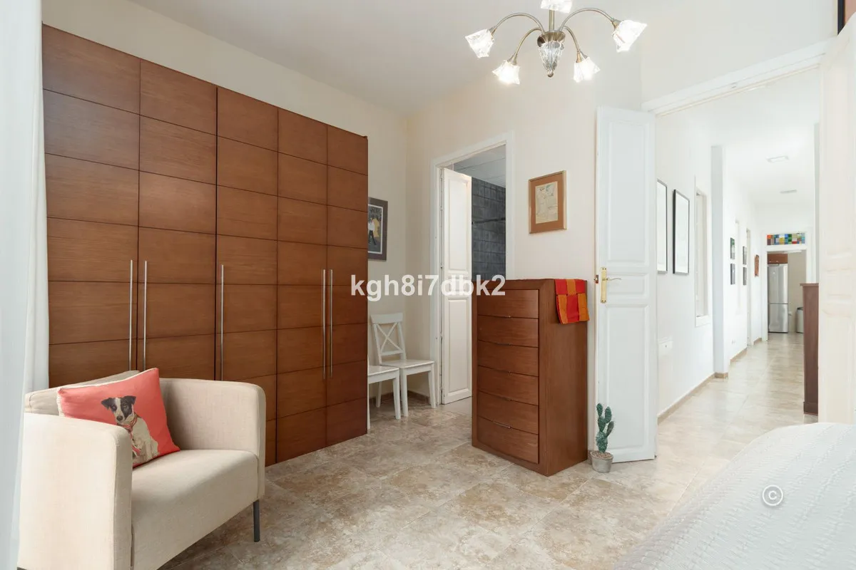 df3e74ce-32e1-4cc3-a8a4-d819ca99618a