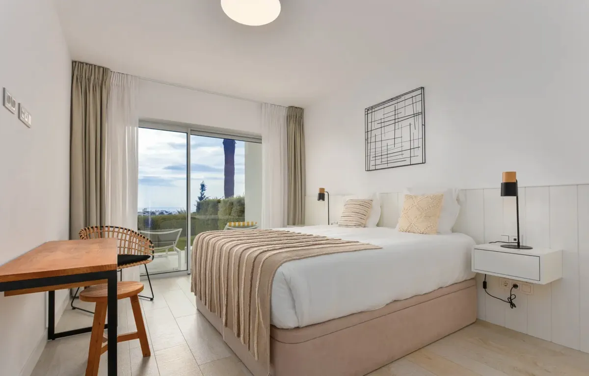 9ae799f9-37ab-4f30-950d-295d54f8f87c