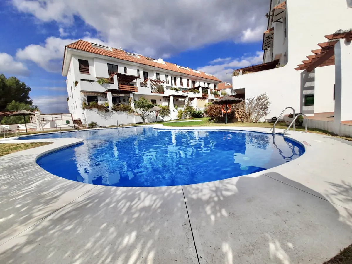 1bf45d75-7cfc-421d-bad0-8f53fcb01a3d