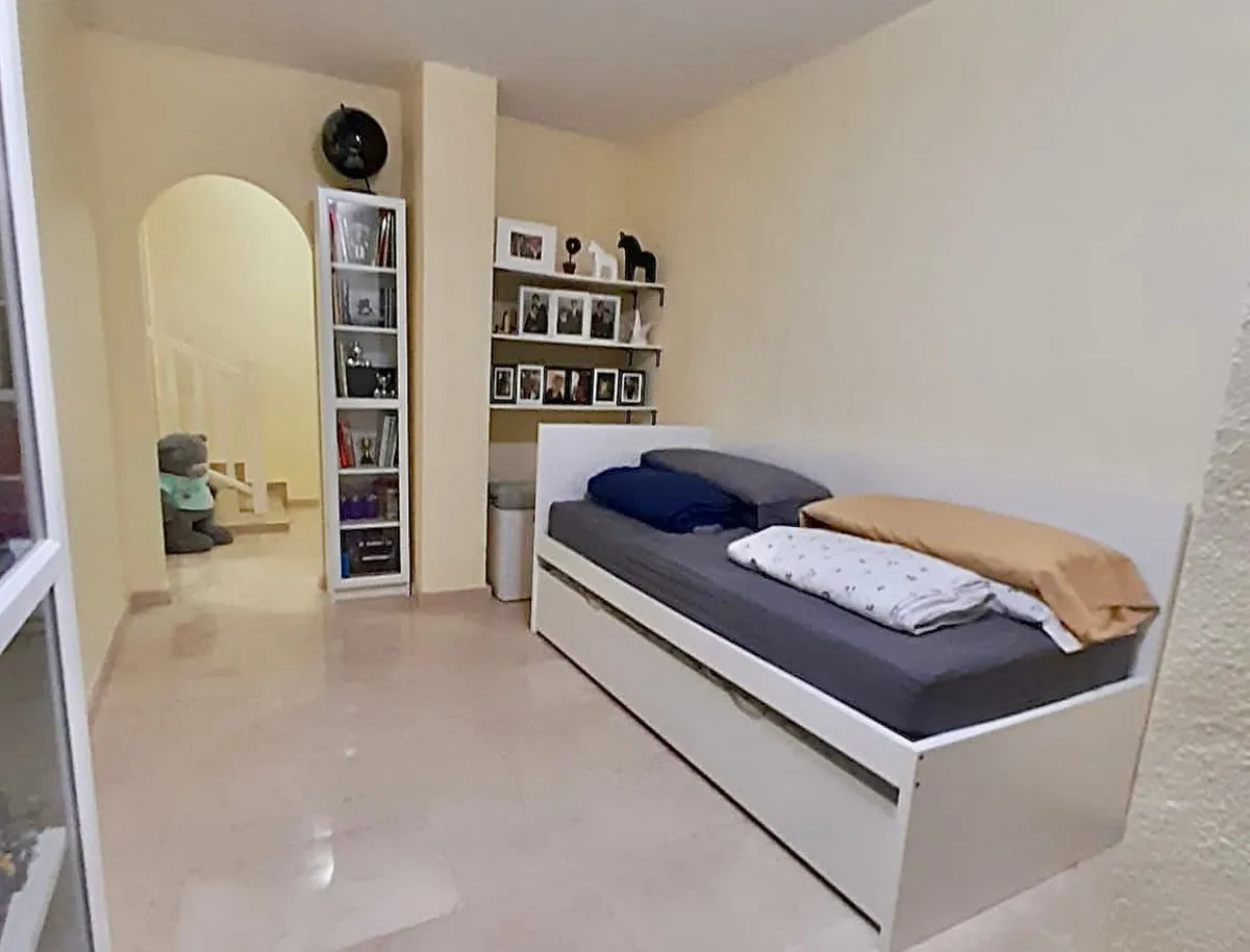 c7908e57-e969-4802-a80c-227275654a40