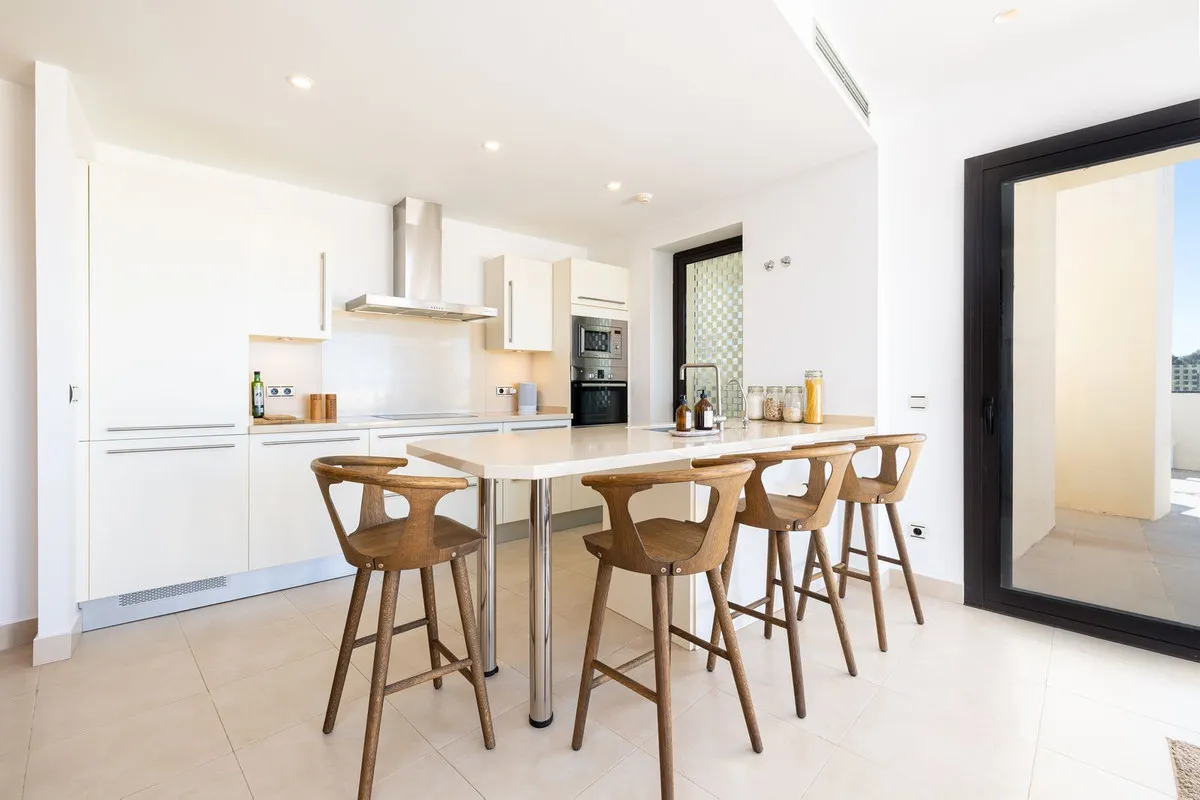 ac47b0f5-abc3-465c-8fd0-26d4d2391e5e