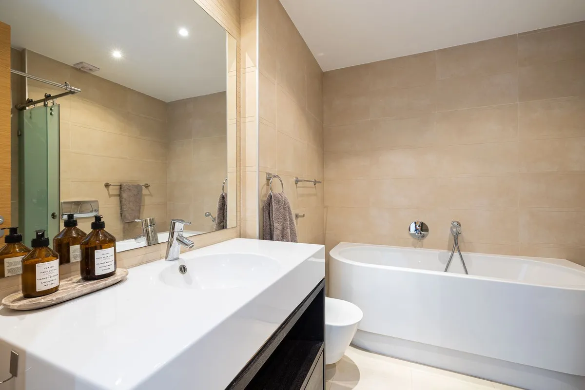 ddaf7b09-f33f-40a8-87f5-2f1675798b58