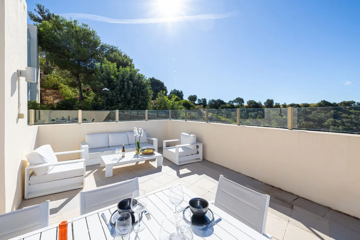 eb92d0f5-3907-495e-9d38-692106e49661