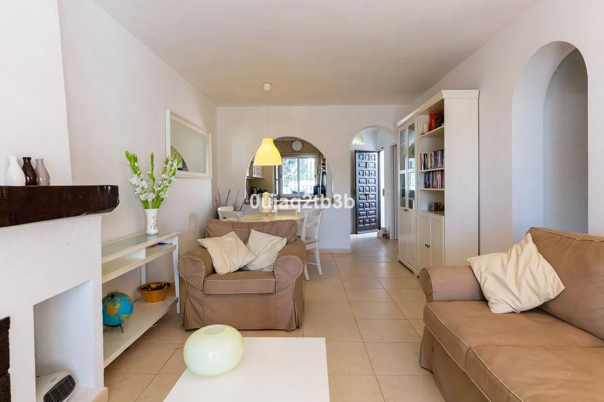 cee1d063-550c-45a1-ad9b-6e37fd99c77b