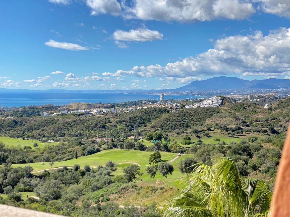 126fe4c7-ae3c-4b5e-913f-0ef93b852c65