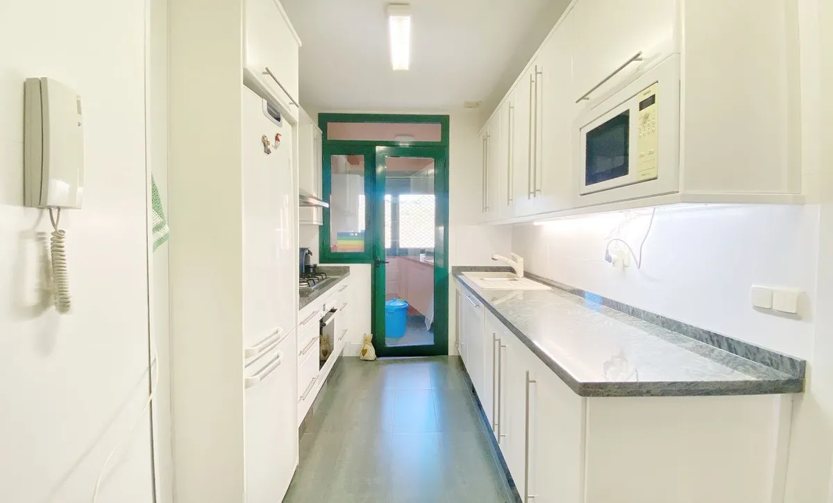 21091d49-3331-4d2c-9f10-9b92b7b96f61