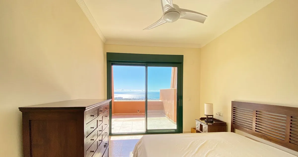 8c2604ae-aea7-4551-b17b-2f3a4e3e2104