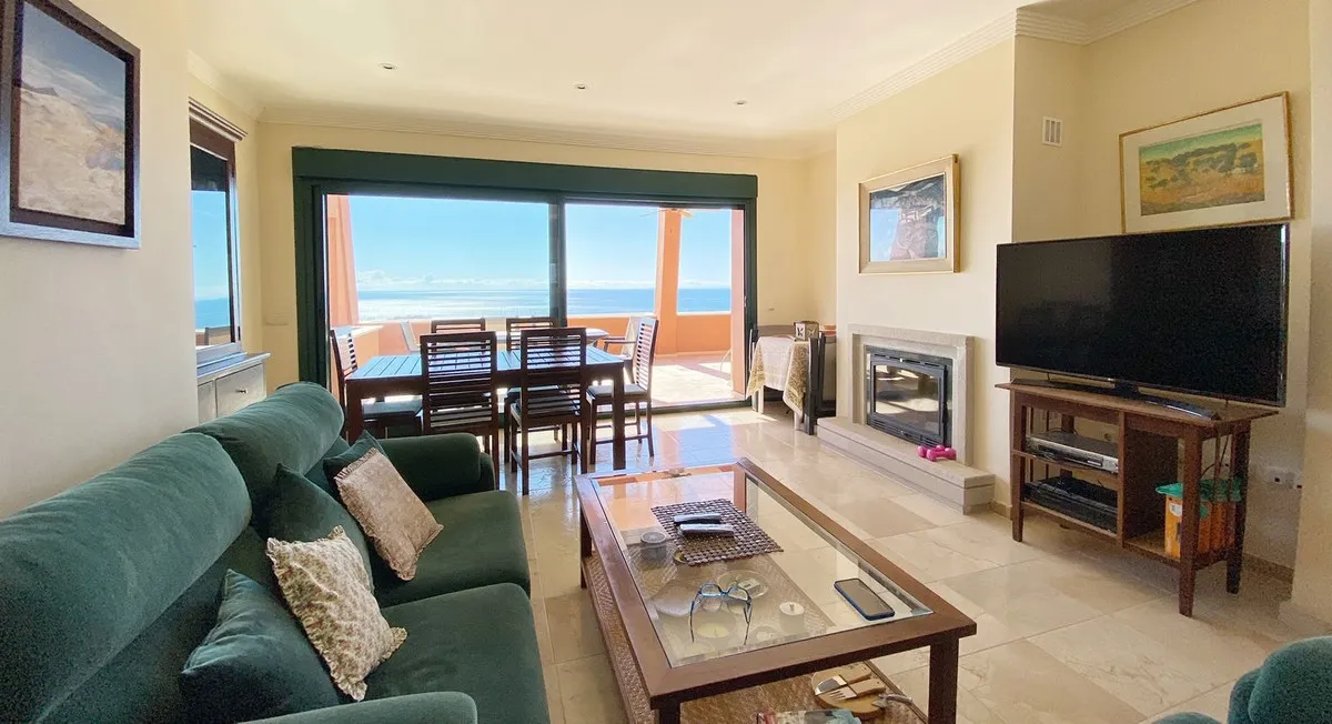 c51d98aa-4a30-484a-8aa8-4cf5ab0f009f