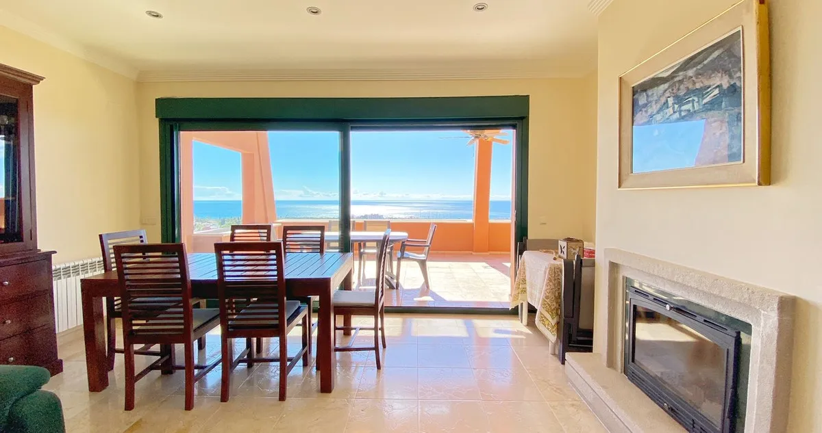 c6eb711f-50f8-42bb-ac43-c03b49b90bf5