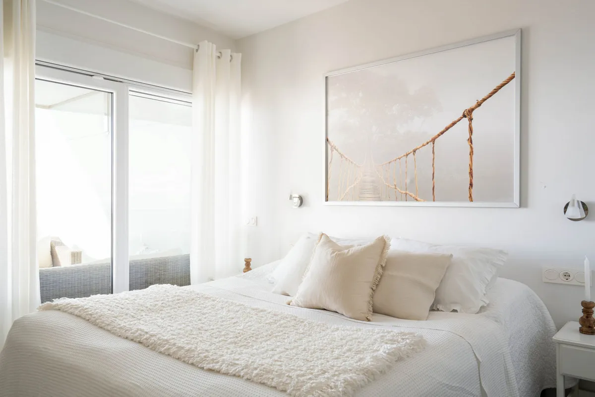 ee025372-514b-4d90-b274-9352c9b40474