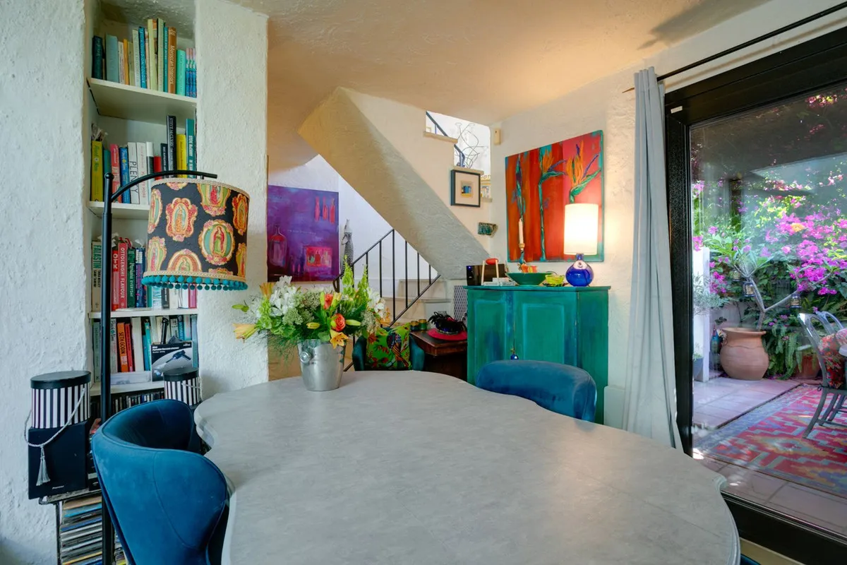 39c2a9d9-a316-43ac-9532-491547344609