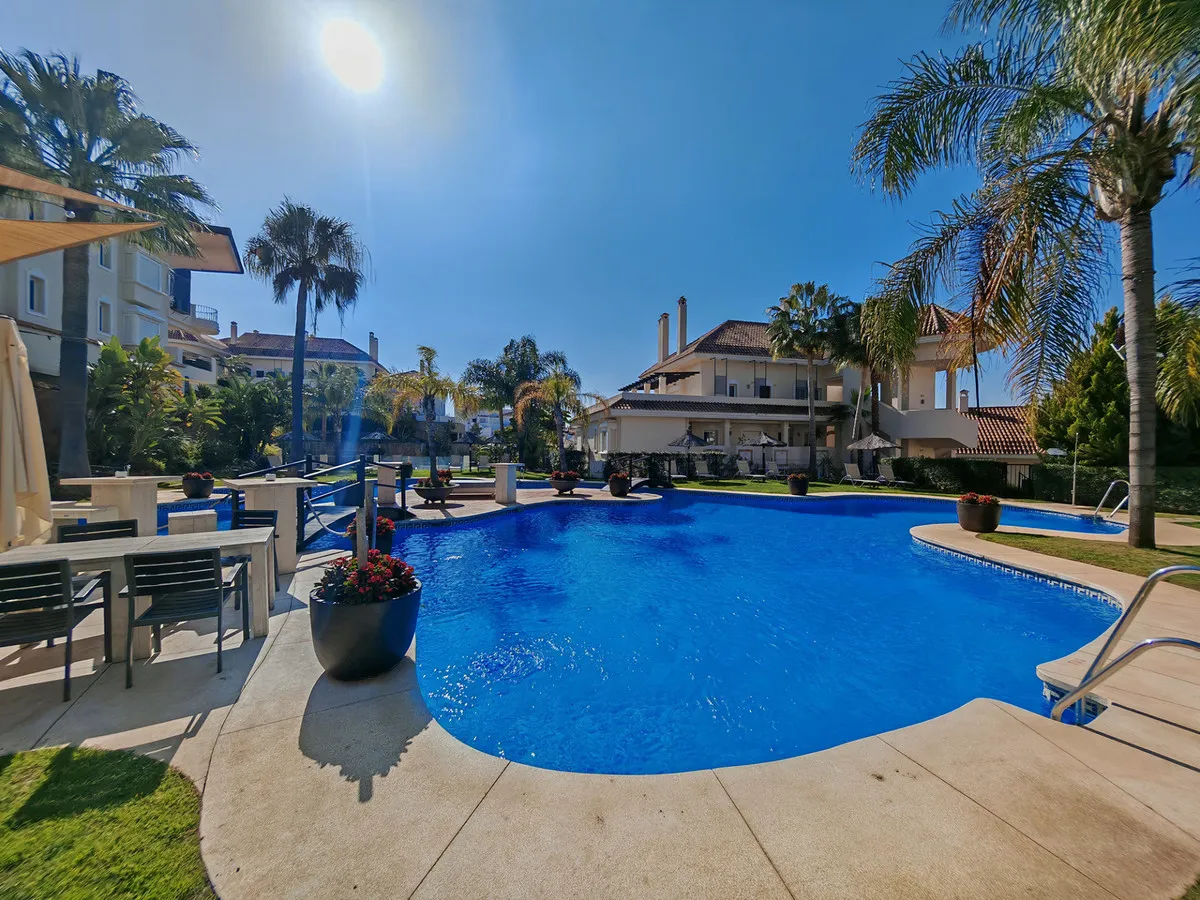 6edf583c-1902-404d-b4ea-652d961488cc